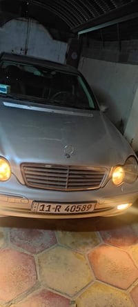 مارسيدس 320 ام عيون بصمة موديل 2001 رقم بغداد . انكليزي .محرك 3000 غوا...