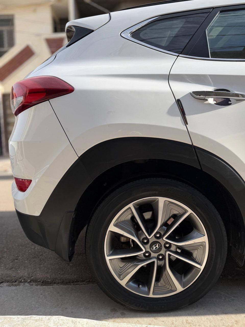 سلام عليكم توسان موديل 18 فوول
السياره اعلى فئه بموديلها 

مكفوله من الصبغ بيها فقط مكانات بارد 

مكان السياره كربلاء 

السعر 195 بيها مجال 

للاستفسار ***********
