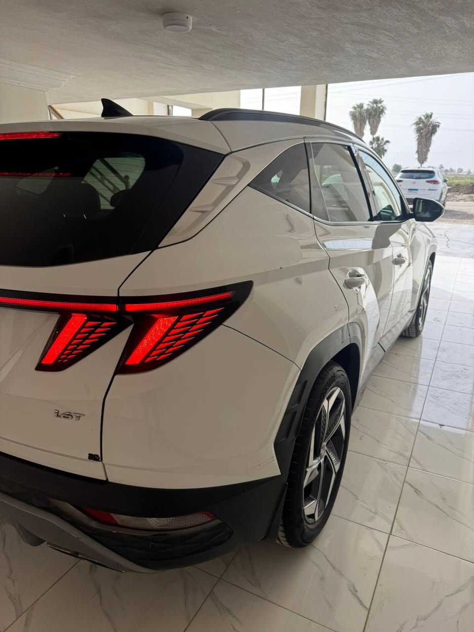 هيونداى توسان NX4 2021
المستوى الرابع كل حاجه ماعدا الشنطه الكهربا
فبريكا بالكامل بدون ملا حظات 
كل الصيانات فى التوكيل 120 km
‎01125207395.             متاح البدل


**إذا كنت صاحب هذا الإعلان وتريد حذفه لأي سبب، رجاءا أرسل رسالة إلى الدعم الفني**