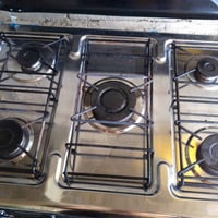 طباخ • نضيف • ٥ عيون