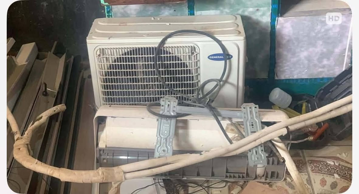 السلام عليكم كنديشن شغل تبريد ثلج طنين للبيع سعر 200 سبلت للبيع طت شغال تبريد ثلج سعر 150 (***********
