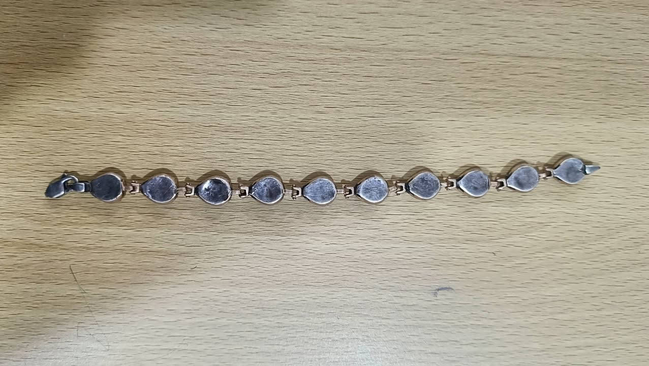 سلام عليكم سوار نسائي مطعم نحاس وفضة 925 سوار علاجي وانتيكة قديم مطعم ب ياقوت قديم كلش للبيع سعره 30 وبي مجال بسيط مكاني بغداد ماعندي توصيل


**إذا كنت صاحب هذا الإعلان وتريد حذفه لأي سبب، رجاءا أرسل رسالة إلى الدعم الفني**