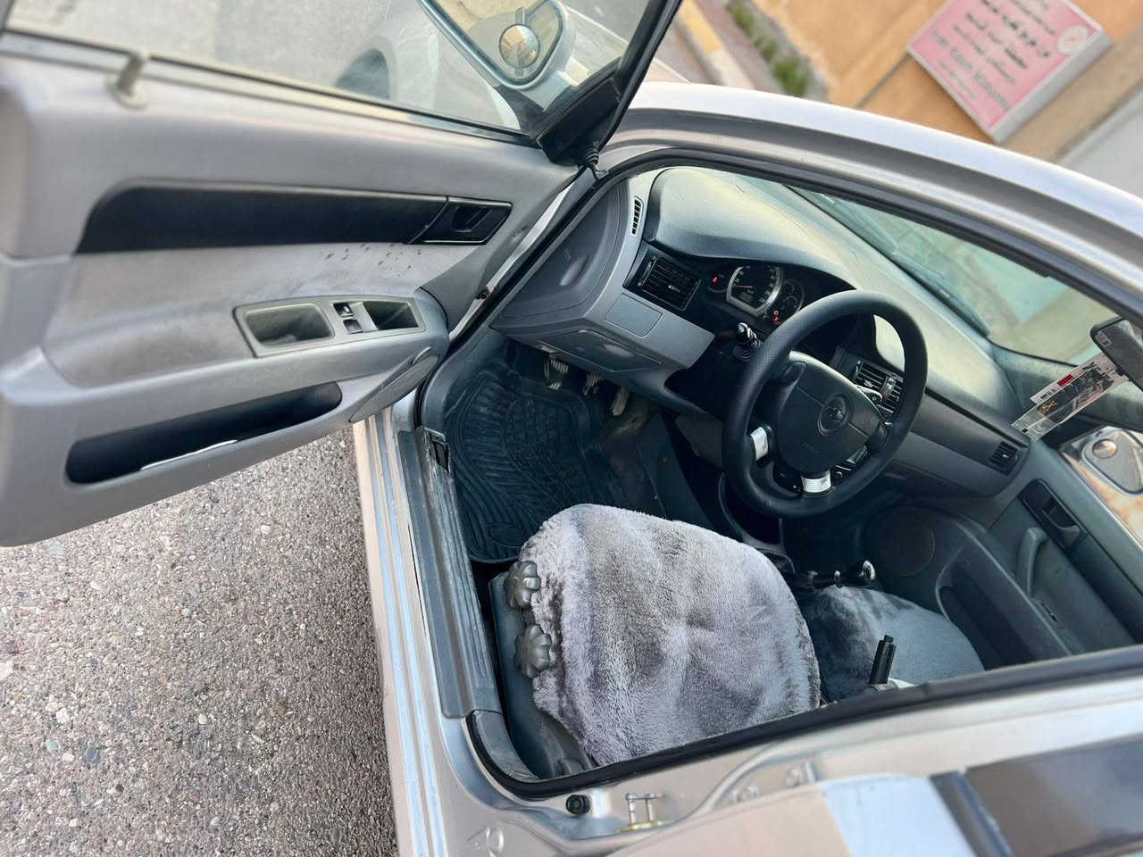 سيارة اوبترا موديل 2005گير عادي كيرو مكينه شرط بدون ضرب  قطع واحد صبغ بدون دواخل سنوية مشروع وطني جديد لحد 2030رقم الماني  دعامي لداعامي شرط طاخم صدر جديد طايرات جديد كاربيات كلها شغال سعر 57بي مجال عنوان كركوك.    *********** كركوك, العراق
