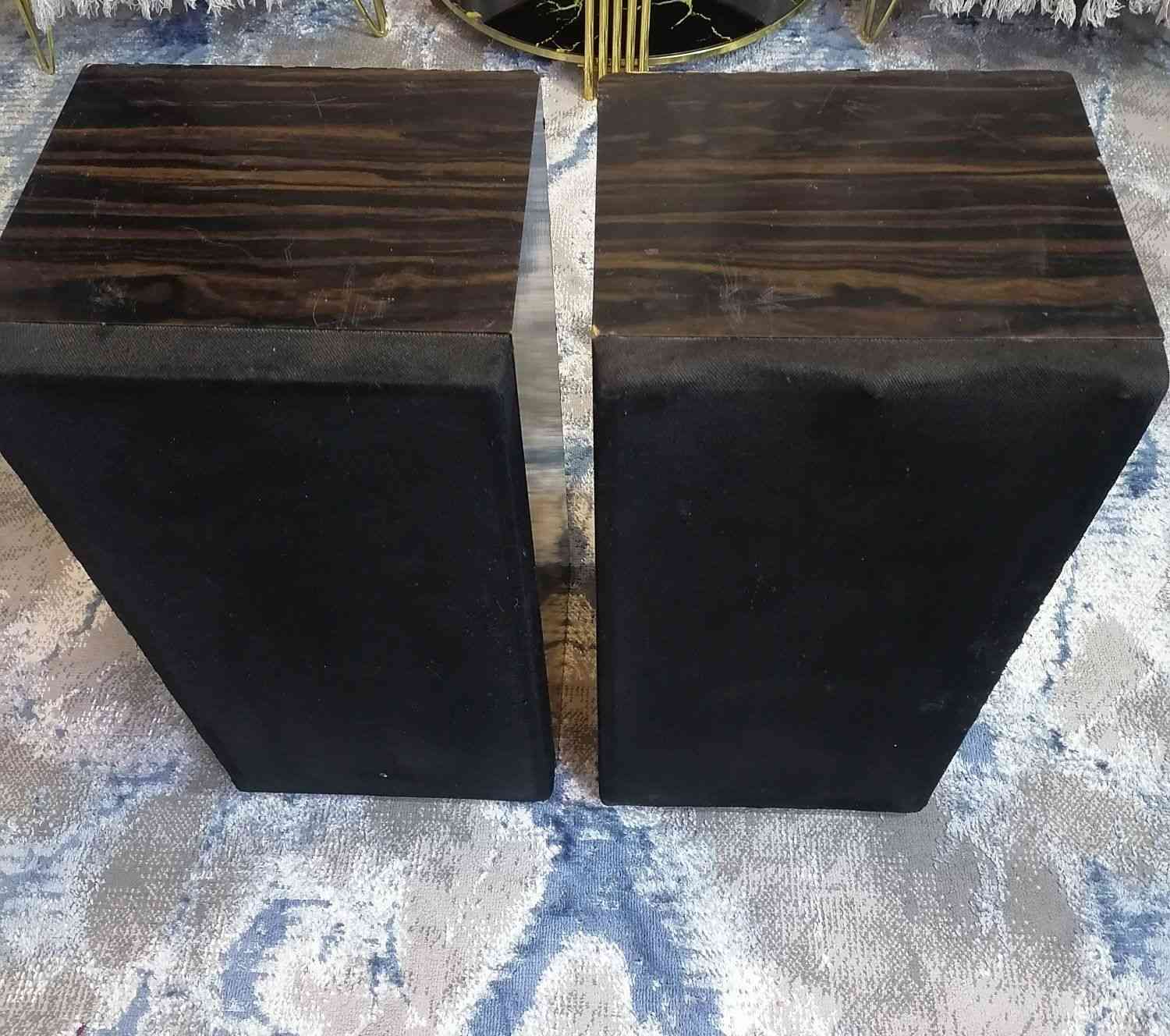 السلام عليكم
سماعات اونكيو ياباني ١٠ انج حجم كبير شغالات وصوتهن عالي ونقي جدا فقط وحده مبدل بيهه تويتر ودرنج نوعيه ممتازه ونظافتهن وقياسهن واضح بالصور السعر ٩٠ الف


**إذا كنت صاحب هذا الإعلان وتريد حذفه لأي سبب، رجاءا أرسل رسالة إلى الدعم الفني**