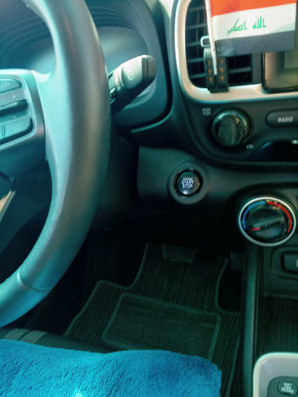 للبيع هونداي فينو 2023
السلام عليكم فول المواصفات رادارالجانبي والخلفي امامي  المرايه  كشن السائق تتفئه وسكن واستيران بصمه وتحديد مسار وشاشه دجتال
النضام 
ايكو 
اسبورت 
نورمال 
ويل 16 
ماشي 40الف  
مكينه 1600
 الاضرار الجامرلغ  وربع  بونيد 
رقم تلفون ***********
