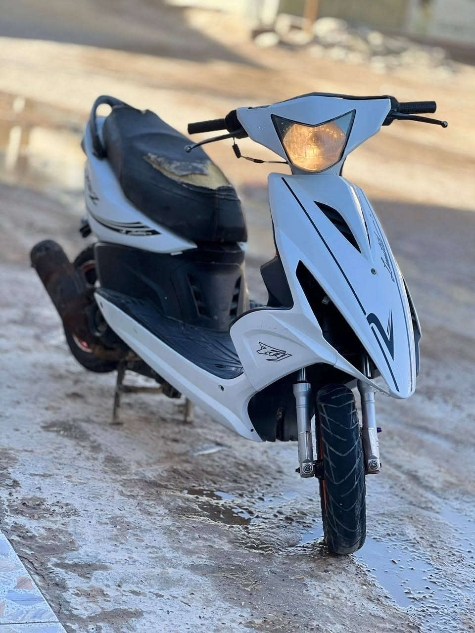 سلام عليكم دراجه ماكس ثعلب للبيع دراجه نضيفه مابيه شي بس نقصهه سلف وعداد والأشاير موجودات المحرك مامفتوح نضيف كهربائياته شغاله 
السعر خاص....؟  
المكان / كوفه شارع المطار القديم 
الاستفسار / ***********
❤❤
