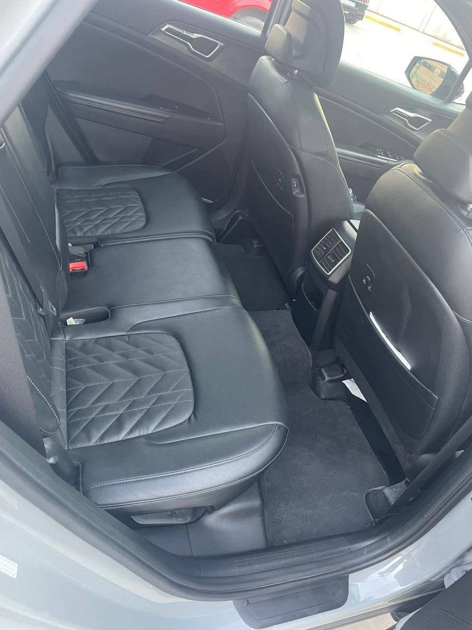 https://carcheck.by/auto/5XYK6CAF8PG126543 سبورتج XLine 23  امريكي
-لون سمنتي 
فئة Xline  الفول
مواصفات  :
بانوراما على طول السقف 
بصمة
كشنات جلد 
شاشة متصلة 
صندوق كهرباء 
شحن وايرليس ومنافذ شحن خلفية 
رادار امامي وجانبي 
حساسات 
كرسي سائق كهرباء والكراسي الامامية تدفئة 
هاند بريك دكمة 
ترحيب عند الاقتراب وبصمة دخول ذكي 
تشغيل عن بعد
3 انظمة قيادة
قطعتين تبريد 
فور ويل 4x4
قيادة ذاتية ( تحديد مسار وتحديد سرعة ) 
توقف ذاتي 
اشاير بالمري 
شاشة لمس متغيرة للتحكم بالميديا والتبريد 
تحكمات فول بالستيرن وبعد بيهة مواصفات 
الضرر : جاملغ امامي ايمن تعديل بارد  والبنيد مصبوغ نصه فقط 
يعني  قطعه وحده صبغ والباقي كله مكفول
 صور الحادث موجودة  وهذا رقم الشاصي 

‏5XYK6CAF8PG126543

سيارة ماشية حاليا 30 الف  كيلو متر  مرقم بغداد 
سعر 225$ وبيهة مجال بسيط
للاستفسار وتساب ***********
