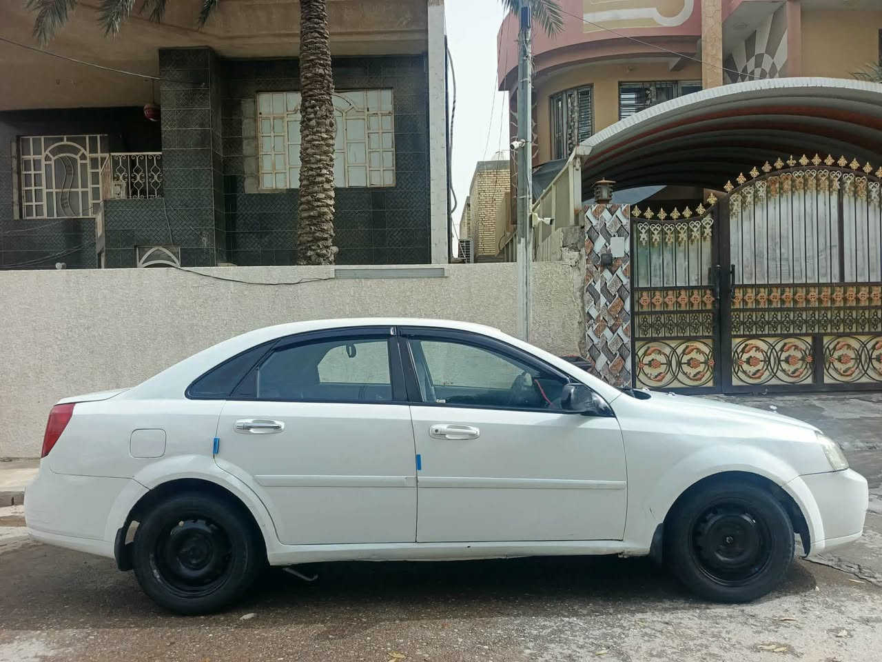 السلام عليكم
اوبترا 2004 بغداد بسمي 

السياره جاهزه تبريد تخم تاير 

كير مكينه مكفول السعر 47 $ العنوان بغداد البلديات 

***********
