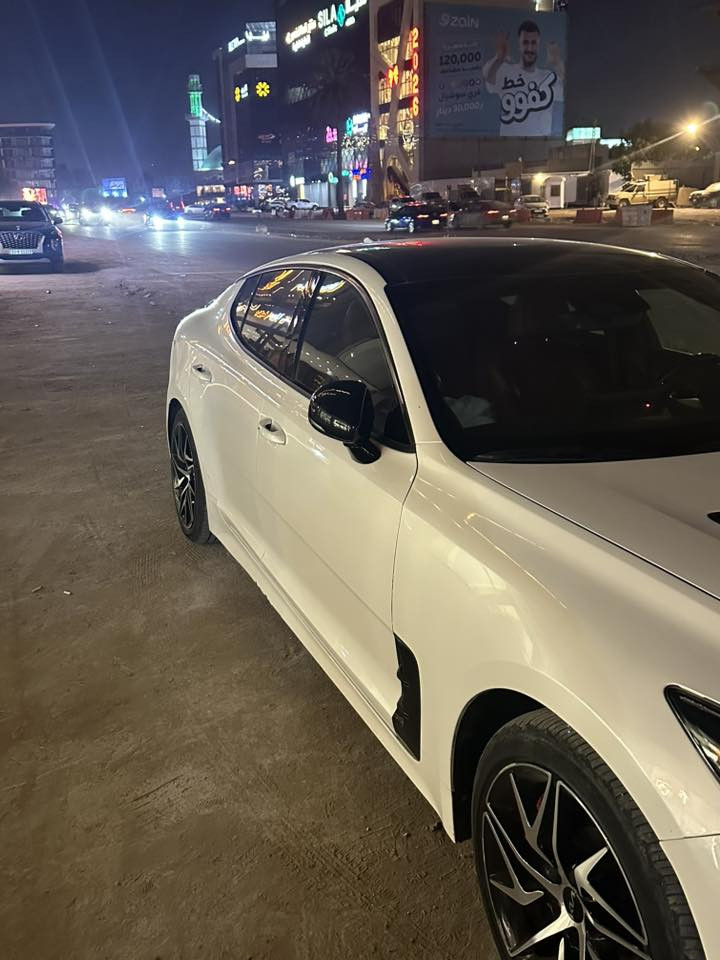 السلام عليكم
كيا ستنگر جيتي لاين موديل ٢٠٢٣

2.5 turbo  300hp

حادث السيارة بالصور ناشرة فقط تبديل قبغ جنطة 

بدون صبغ عدا دعاميات

بيهة شخط بالبنيد سبب تحميل 

بدون ايرباگ 

ماشية ٦٧ كيلو 

السعر ٢١٠ 

(***********) للتواصل
