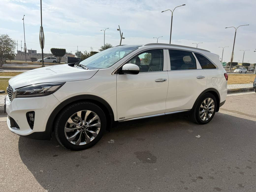 سورنتو خليجي كفاله من الصبغ قطره مابيها فول مواصفات 1/1 ممشاها ١٤٠٢٣٤ استخدام شخصي رقم أربيل باسمي تحول مباشر مجال بسيط *********** تصال او واتس السياره جديده حيييل بغداد, العراق
