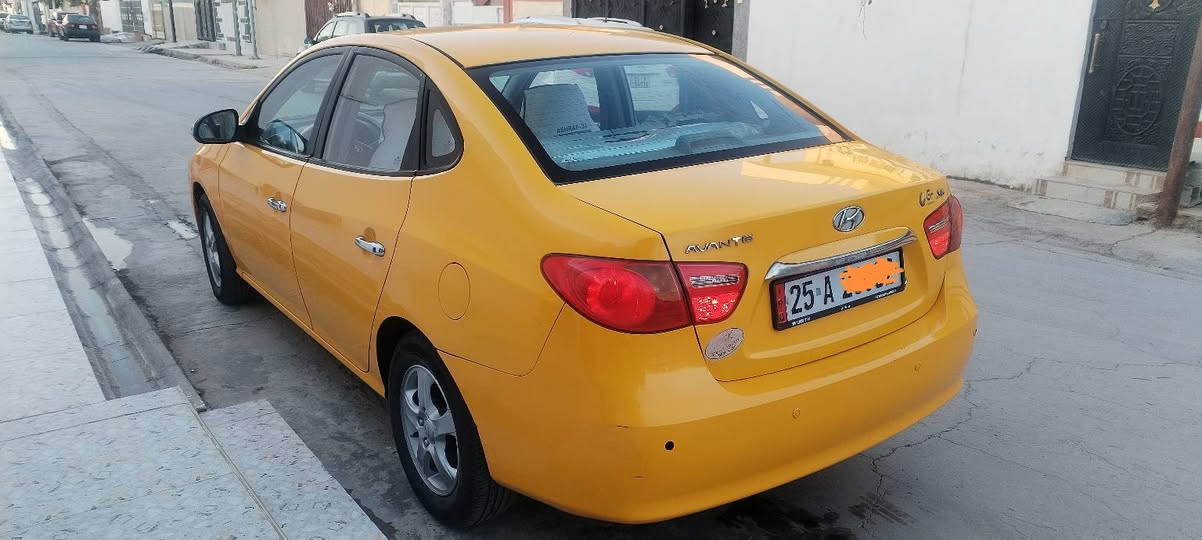 للبيع افانتي 2010 خليجي  105
رقم كركوك مشروع وطني لحد 2029 أرقام دولي 
ظرر بس بونيت مبدل بدون داخل وبي مكانين تصفية
كَير و محرك بشرط حجم ١٦ دكشن عالي
صدر امامي و خلفي جديد ٤ تايرات جديد 
تبريت تدفئة بشرط شغال دفتر بانزين
مواصفات سيارة.
شاشة زينون
حساس خلفي
تبريت لمس
كشنات تدفئة شغال
تحمات بل استيرن
شاشة و كامرة
شرط تحويل 
سعر 105.و مجال بصيط
***********
