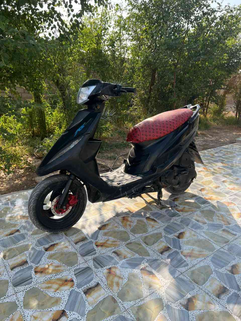 السلام عليكم ماكس عدله مكينه (مفتوح بس ولفات) صالنصه اف ام رياضي دراجه شلعه ومعدل بيه شلعه خير من الله دراجه شقاله عوزه بس باتر السعر 550وبيه مجال ( الاستفسار ) ***********  المكان البصرة القرنه هور السعد
