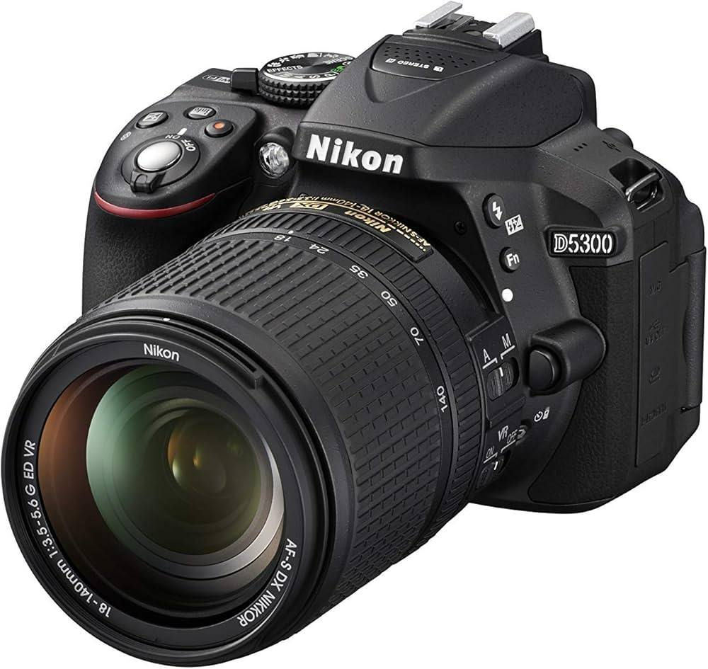 للبيع كاميرا نيكون D5300 مستخدمه
🔴المستشعر (Sensor) بدقة 24.2 ميجابكسل من نوع CMOS (بصيغة DX).

🔴العدسة .18-55mm

🔴معالج الصور: EXPEED 4.

🔴دقة الفيديو: فل إتش دي (full HD 1080p )

 بمعدل 60 إطاراً في الثانية.

🔴الشاشة: شاشة LCD مرنة وقابلة للتحريك والدوران مقاس 3.2 بوصة.التركيز التلقائي (Auto Focus) 39 نقطة تركيز

 (منها 9 نقاط متقاطعة).

🔴سرعة الغالق: من 1/4000 إلى 30 ثانية.التصوير المتمرس (Burst Mode): تلتقط حتى 5 صور في الثانية الواحدة.

🔴 الميزات الذكية:الاتصال اللاسلكي: مزودة بتقنية Wi-Fi مدمجة لنقل الصور بسرعة إلى الهواتف الذكية.

🔴تحديد المواقع: مزودة بنظام GPS مدمج لحفظ مكان التقاط الصور.

🔴البطارية: ليثيوم أيون (EN-EL14a) طويلة الأمد

🔴منفذ منفذ خاص لسماعة الرأس.

🔴منفذ لنقل الملفات

🔴منفذ HDMI 

🔴نظام خاص لدعم ثبات الصورة

الملحقات///

🔴رام خزن 256 كيكا

🔴 حقيبة ظهر

🔴شاحن اصلي

// السعر 300 الف قفل//


**إذا كنت صاحب هذا الإعلان وتريد حذفه لأي سبب، رجاءا أرسل رسالة إلى الدعم الفني**