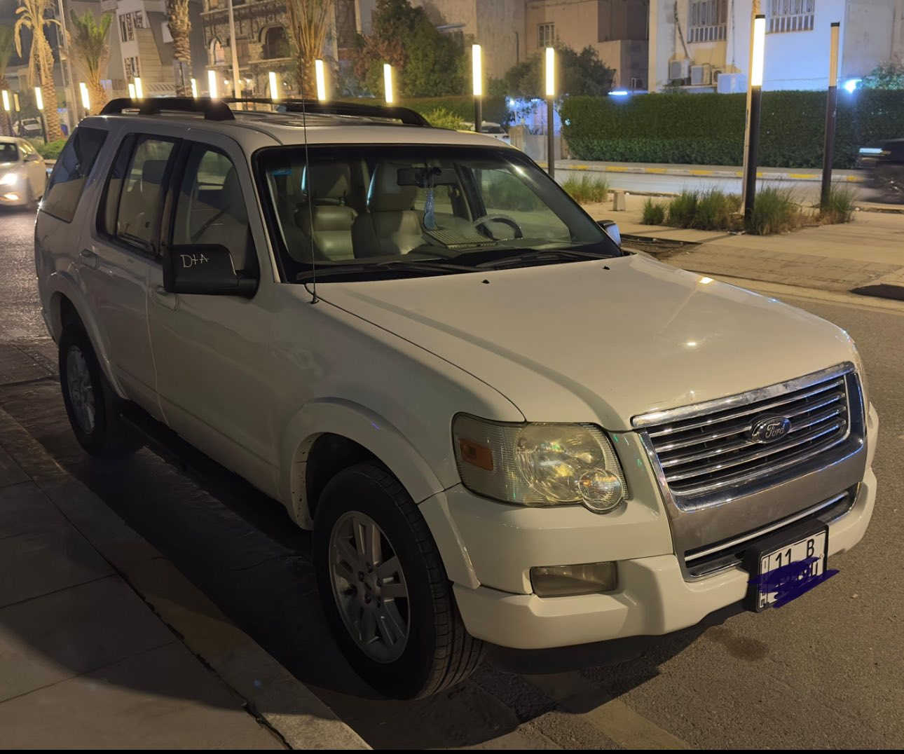 السلام عليكم 

فرصة لا تعوّض | للبيع فورد إكسبلورر 2010
خليجي وكالة القاصد
فول مواصفات حقيقي مو كلام
✨ فتحة سقف بانوراما
✨كشنات جلد
✨ مثبت سرعة
✨ تحكم دوزان
✨ تبريد وتدفئة
✨ سيارة قوية وثابتة بالطريق، ممتازة للسفر والمدينة
✨ سنوية وهزة جديدة رقم بغداد الماني 
✨ عداد المسافة 190 كيلو مو ميل 

السيارة نظيفة جداً
استعمال شخصي من الوكاله الى هسه عندي فقط
ما تحتاج شي – تركب وتمشي
جاهزة لأي فحص

💰 السعر مغري وقابل للتفاوض للجادين فقط (110) 
📞 ***********  
الاتصال للجادين فقط – الرجاء عدم الإحراج
