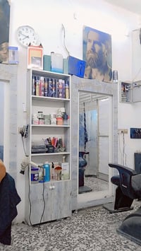 محل حلاقة • محتويات كاملة • حي الكوقه