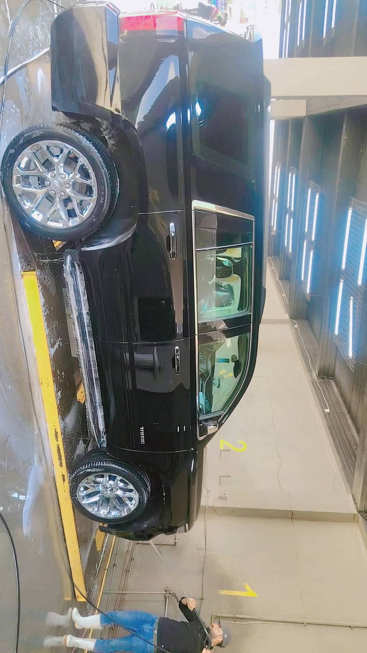 تاهو ٢٠ بريم فول لفول معروف مواصفات لبريم بيها جاملغ وبنيد صبغ سياره ماشيه ٨٠ جديده اريد مراوس بجيب اوبامه جارجر مكان بغداد سعرها ٣٨٥ ***********
