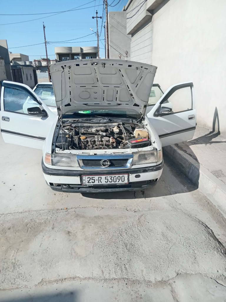 أوبل فكتره. 
موديل. 1991
محرك 20 
كير اوتماتيك 
رقم كركوك جديد 
السعر 45 
بدون حادث سياره مال بيت 
*********** كركوك, العراق
