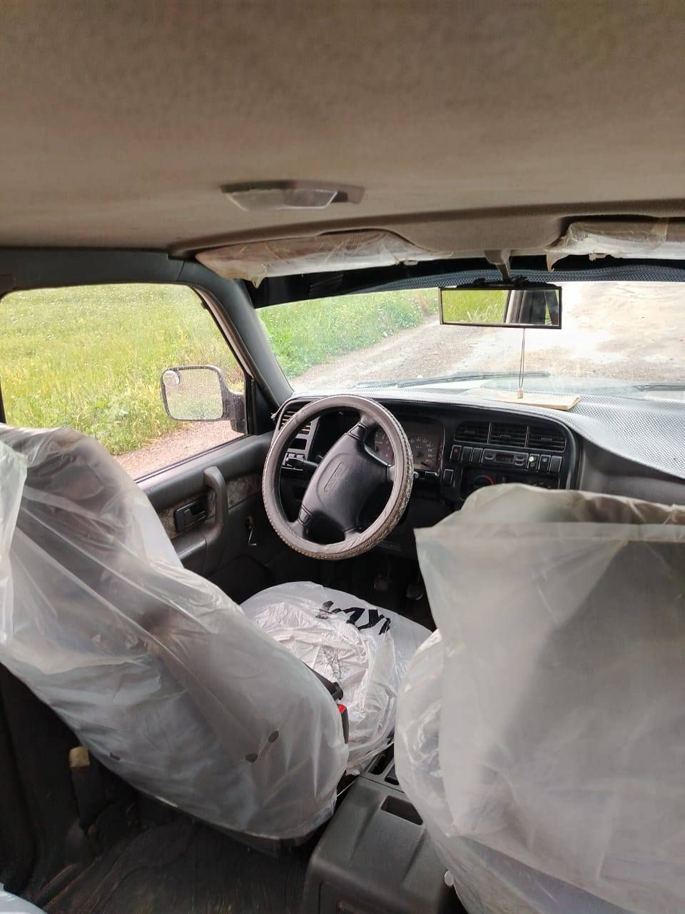 سلام عليكم ازوزة تروبير للبيع او المراوس حسب القناعة 
موديل 2000 مكينة وكير بلاد 6 سلندر جدد
دفع رباعي صدر جديد داخلها نظيف
كهربائيات كلها تشتغل تدفئة شغالة رقم سليمانية
تحويل مباشر  مكاني اليوسفية السعر 68 و بيها مجال للستفسار ***********
