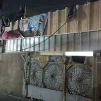 🏡 بيت للبيع في مدينة الصدر – قطاع 3  📍 الموقع: مقابيل شقق حبيبية  🔹 تف...