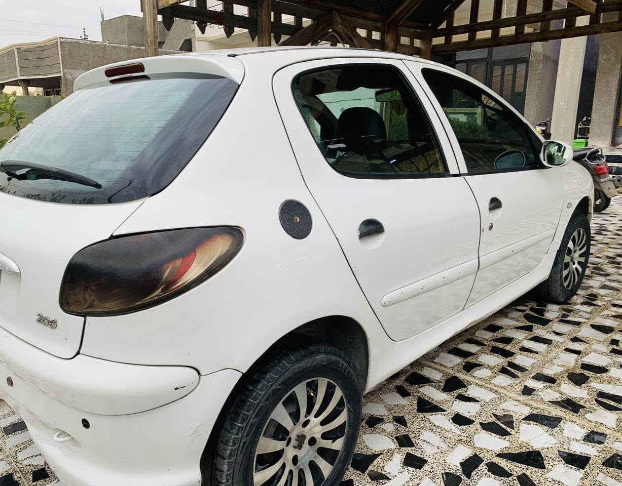 السلام عليكم بيجو فرنسي موديل 2009 مكينة وگير مكفولات تدفئة شغالة تبريد يشتغل بس حار كمبريسر شغال اعتقد بيه ليك ا بأسمي رقم انگليزي سنوية لحد 2031 تحويل ثاني يوم السعر 35 وبيهة مجال  مكاني بغداد ***********
