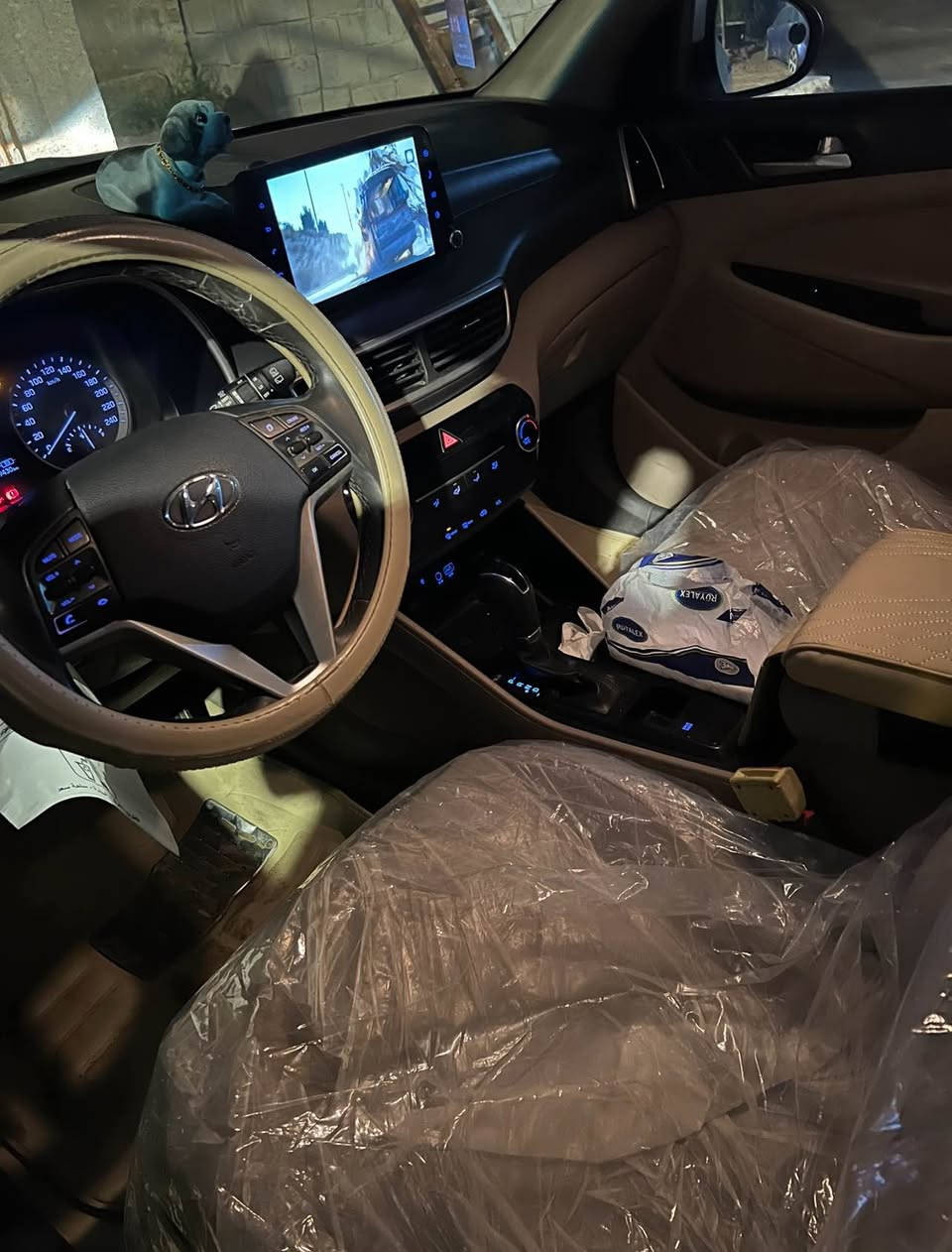 توسان 19 خليجي سنوية منتهية 
بيها صبغ
مكانها بصره
فقط بيع
*********** البصرة, العراق
