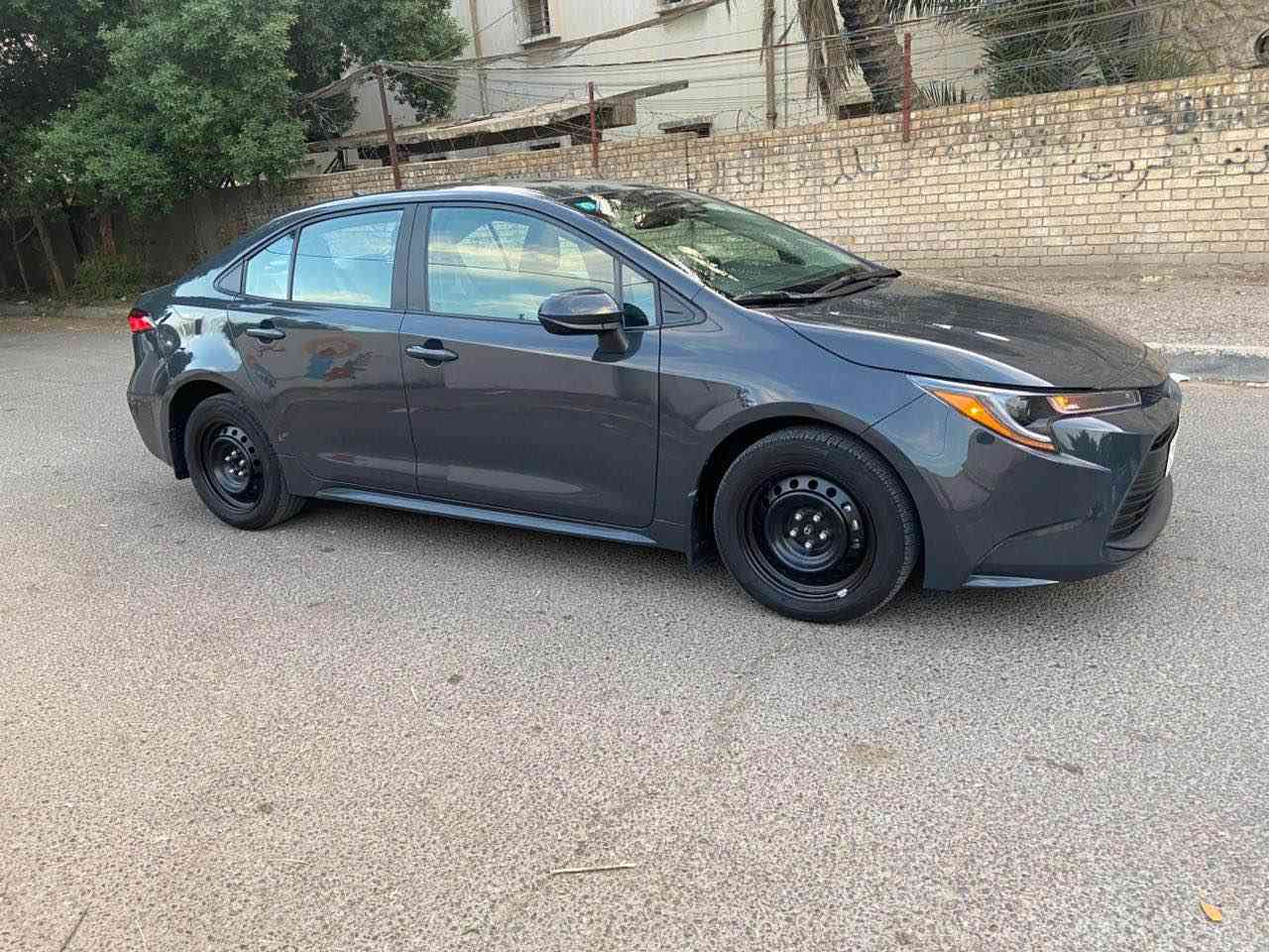 السلام عليكم شباب كورلا موديل 2024 LE وارد امريكي ياباني بانزين بجم كبس رقم بغداد بسمي تحويل مباشر

حجم المحرك : 2000

ضرر السياره : باب خلفيه يسار تبديل و جاملغ خلفي تبديل
                       و مصبوغات السياره جديده جدا

المسافه المقطوعه : 800 ميل زيرو

حالة الايرباك : برده فقط 

#مواصفات
شاشه
كامره 
رادار امامي 
رادار خلفي 
. تحديد مسار 
. توقف ذاتي 
. سياقه ذاتيه 
سايد بريك بصمه 
تحكم ستيرن 
نقاط عمياء 
معروفه مواصفات ال.  LE

السعر : 165$ و بيه مجال 

مكان السياره بغداد القاهره خلف جامع النداء
☎️ ***********  بيه وات ساب تحياتي للجميع بغداد, العراق
