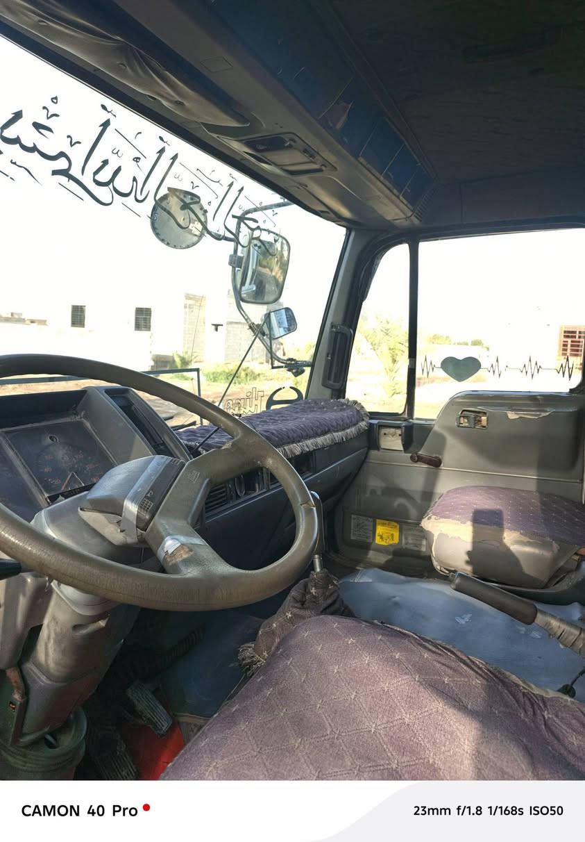 هينو طيره موديل 94 بسمي
مكينه 70
كير 7 نمر
رقم نكليزي باقي ع الاستلام

غير متواجد ع الفيس 

***********
