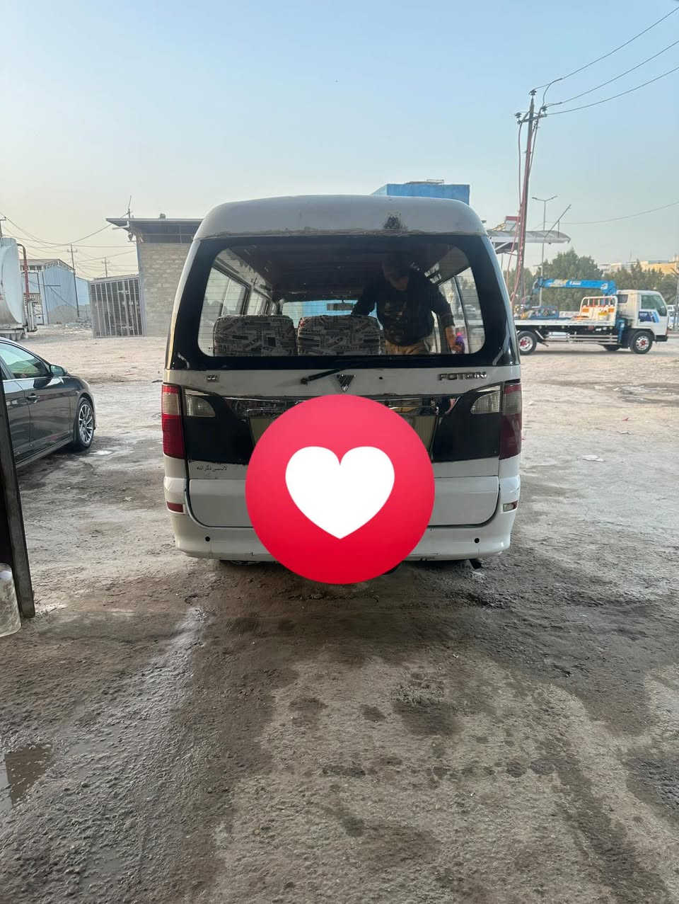 اصولي حره السياره رقم قادسيه
تحويل ثاني يوم مصفره السياره 
بيها ضربات خفيفه يعني سياره حلوه 
كما موضحه كير مكينه خير الله 
السعر ٥٥وبيها مجال للشراي للتواصل
*********** نجف الكوفه
