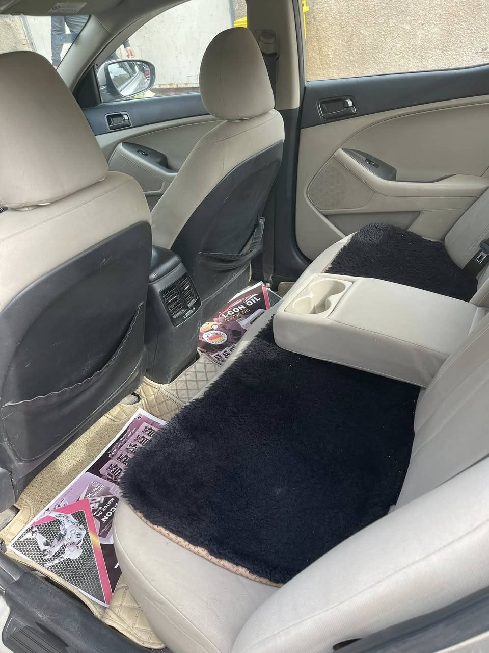 السلام عليكم للبيع أوبتما 2013خليجي محرك 2000 دوش سياره حلوه وناعمه وترايك وين ميعجبك يحتاجلها صبغ احزام كل ضربه مابيه قماره وتكم بلاديات بدون جراد شاشه ايباد تبريد شغال رقم بغداد بسمي مكاني بغداد السعر 105 وبيه مجال قليل ***********
