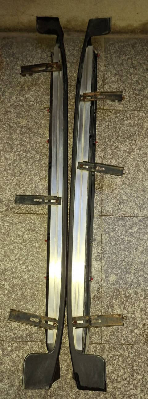 السلام عليكم دوسات توسان ٢٠٢٠ للبيع مستعمل شي قليل 
مكان فلوجة سعرهم ١٠٠ بيها مجال اخوان اكو التجاري غير شكل  كلشي بسعره الاتصال ***********
