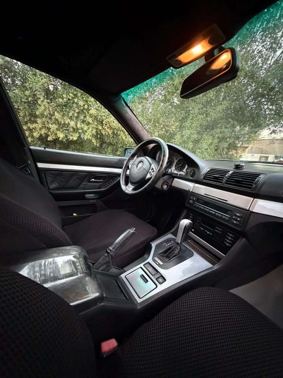 السلام عليكم BMW  544i   داينمو مي صقر موديل ٢٠٠٠
ماشية ٢٠٠الف قابل للزيادة السيارة فول مواصفات للأخير و السيارة مال جناي ممتعوبة مو مثل اخواتها 

مواصفاتها

مثبت سرعه و مثبت مسار

سيتم صوت

نظام ABS و تراكشن

كشنات جلد بالاضافة الى دوشمة جديدة كاعية و جنطة و كشنات

فتحة 

كشنات كهرباء بالاضافة الى خزن كشنات

تجاوي كهرباء

تبريد قطعتين

جعمقة كهرباء

بردة كهرباء

التنتة كنتارة

CD تشنجر

السيارة M دعاميات و ويالة و ترايش

مازدات بلادية ديناميكية يعني تتحكم بالعدسة

منظمومة زنون عالي ناصي

تلفون جديد

تخم تاير و باتري و جامة جديد 

هزة و ارقام جدد

حدادية ٨٥٪؜

و بعد كلش هواي مواصفات

خلل بمنظومة التبريد لكون السيارة استخدام شخصي

مكان السيارة بغداد المحمودية

السعر ١٥٠ و بيها مجال حك الجية

***********

