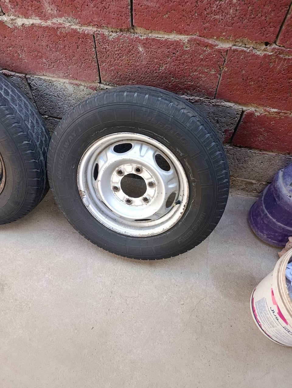 زوج وياله نيسان مال حاويه ***********
