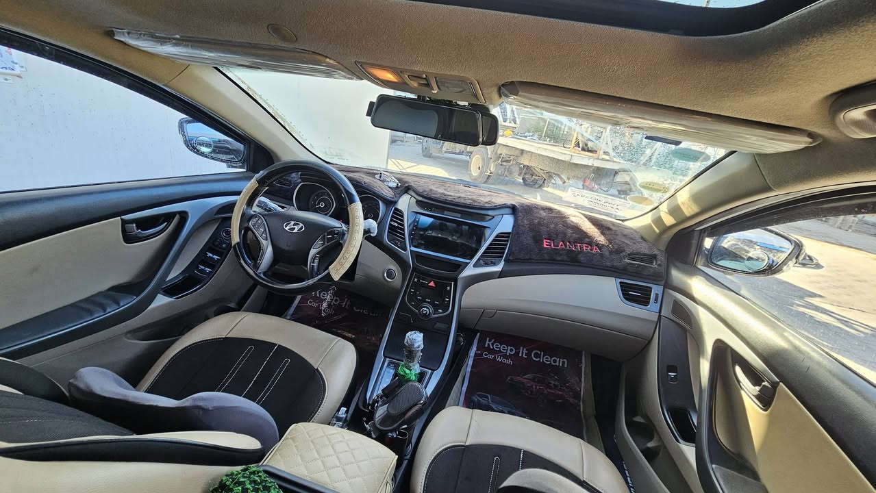 ***********  
السلام عليكم
انتره GLS
 موديل 14 شكل 16 خليجي محرك 2000 دوش
كير 6 نمر
كير مكينه كفالة
حداده كله جديده كفاله شرط هزه صعده 
تبريد وتدفه كفاله
رقم بصره انكليزي هزه جديده سنويه باسمي قبل شهر مجدده
كامل مواصفات بصمه تشتغل
بصمه باب
كشنات كهرباء
فتحه سقف 
كامره وحساسات خلفية 
مثبت سرعه 
نظام ايكوا 
تحكمات ستيرن 
سياره مفوله الاخير 
شراي يتصل
ملاحظه سياره 
لبه باب بارد الباقي
