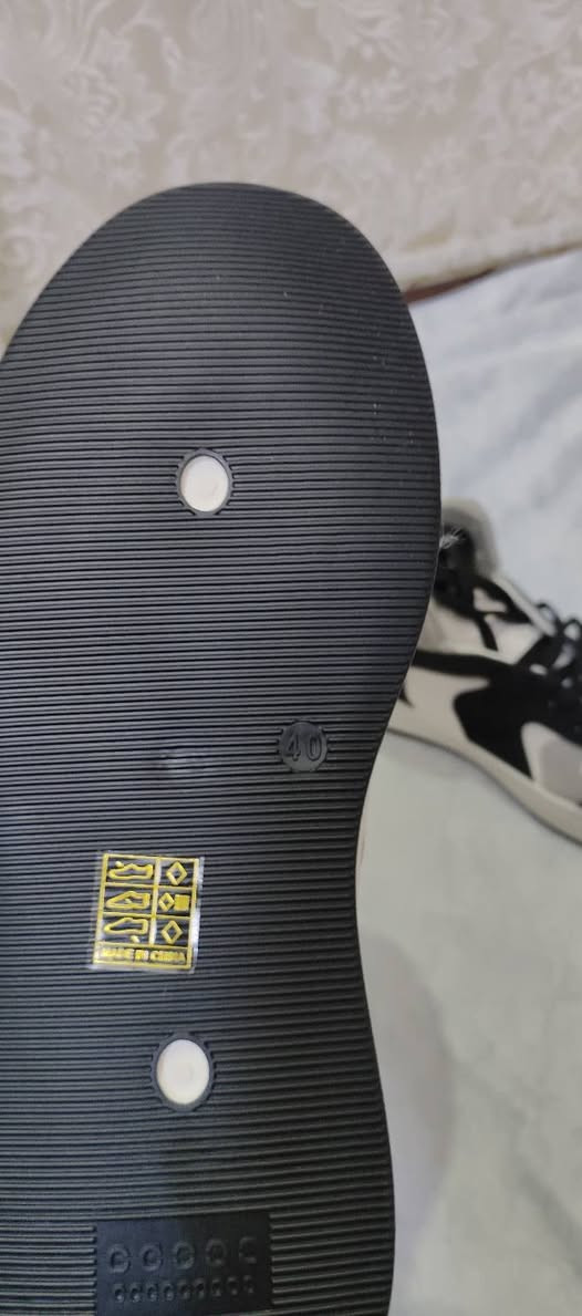 القطعة ب ٥ 
والي يريدهن شلع يجي خاص


**إذا كنت صاحب هذا الإعلان وتريد حذفه لأي سبب، رجاءا أرسل رسالة إلى الدعم الفني**