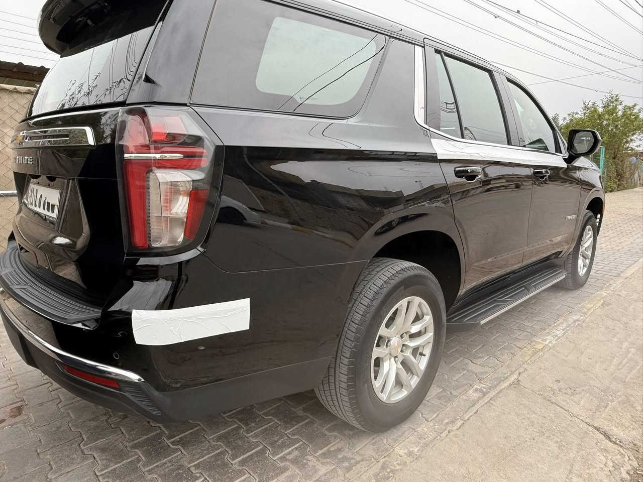 تاهو مديل 2023 خليجي رقم بغداد
فئه ls معروفه مواصفاته 
كفاله عامه من كلشي 
مغلفه ppF 
ماشيه 38mi
مكانه واسط مركز مدينه 
السعر 465 $
اتصال 
***********
