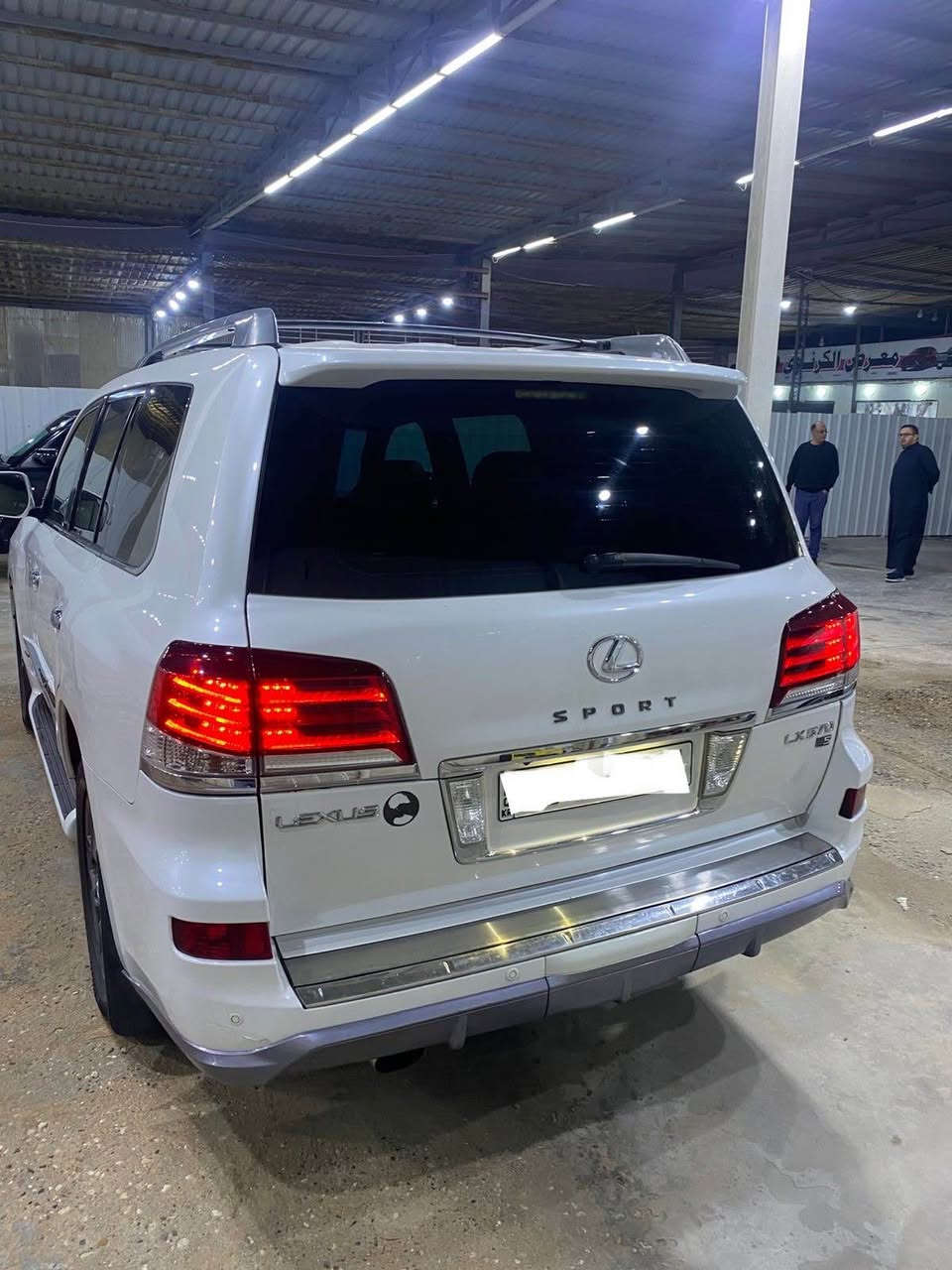 السلام عليكم لكزز 2014 بيها أربع صابيع بارد وشبر صبغ والباقي كفالة مكانها بالبصرة السعر 410$وبيها مجال *********** Singapore
