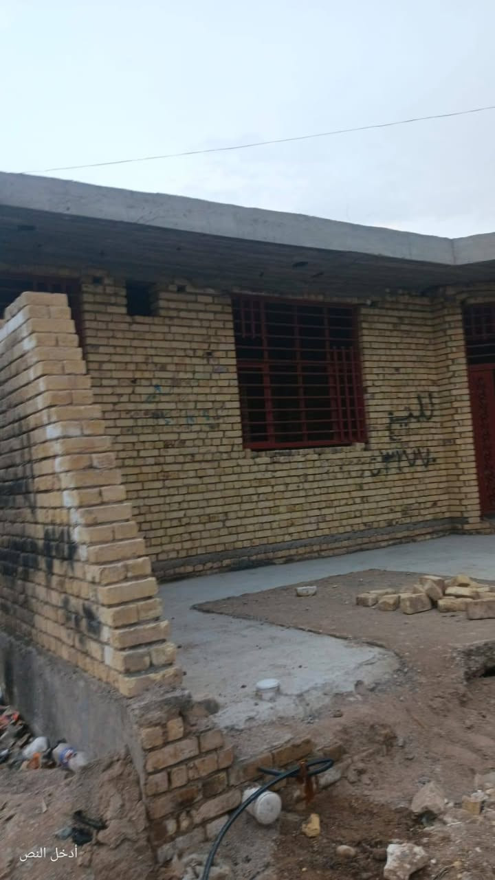 السلام عليكم ورحمة الله وبركاته
بيت للبيع مساحة 200م بالبيضاء نزلة حيدر ابو تبريد قريب على شارع السدة  البيت بناء طابوك وصب كونكريت مجاري كاملة  
للاستفسار الاتصال على الرقم 
***********
