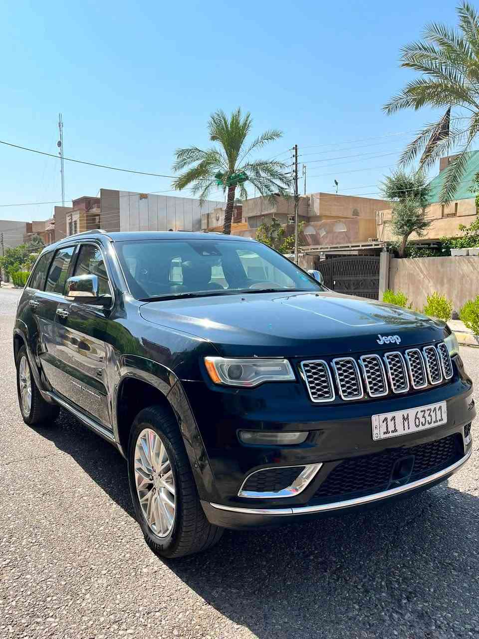 Jeep grand-cherokii summit 3.6 2018
المواصفات 
دفع رباعي
مثبت سرعة 
رادار امامي 
كامرة امامية وخلفية
نظام محافظة على المسار
Auto park
جكات هوائية 
اشارات ترحيب بالمرايا
فتحة سقف بانوراما
لون اسود رقم بغداد شبه مميز
صندوق شفط كهربائي هيدروليك
اربع انظمة للقيادة
نظام sport
كشنات كهربائية سائق مع الراكب
تبريد قطعتين 
تحتوي على قسيمة بانزين 
السيارة فول مواصفات 
السعر ٢٥٠
مكان السيارة كركوك 
للتواصل واتساب (فقط واتساب)
0780364544
للاتصال ***********
