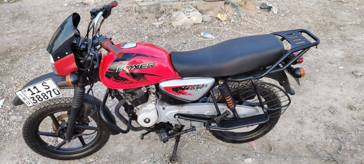 السلام عليكم بوكسر رقم بغداد النكليزي موديل ٢٣ دراجه حلوه ونضيفه مكينته خير من الله كهربائيات كلها شغاله شرط التحويل السعر 2250 مكاني بغداد الدرفلة ***********
