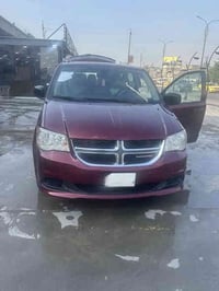 ‎سلام عليكم ‎سيارة دوج كرفان 7 راكب موديل 2019 للبيع ‎3500اللون ماروني...