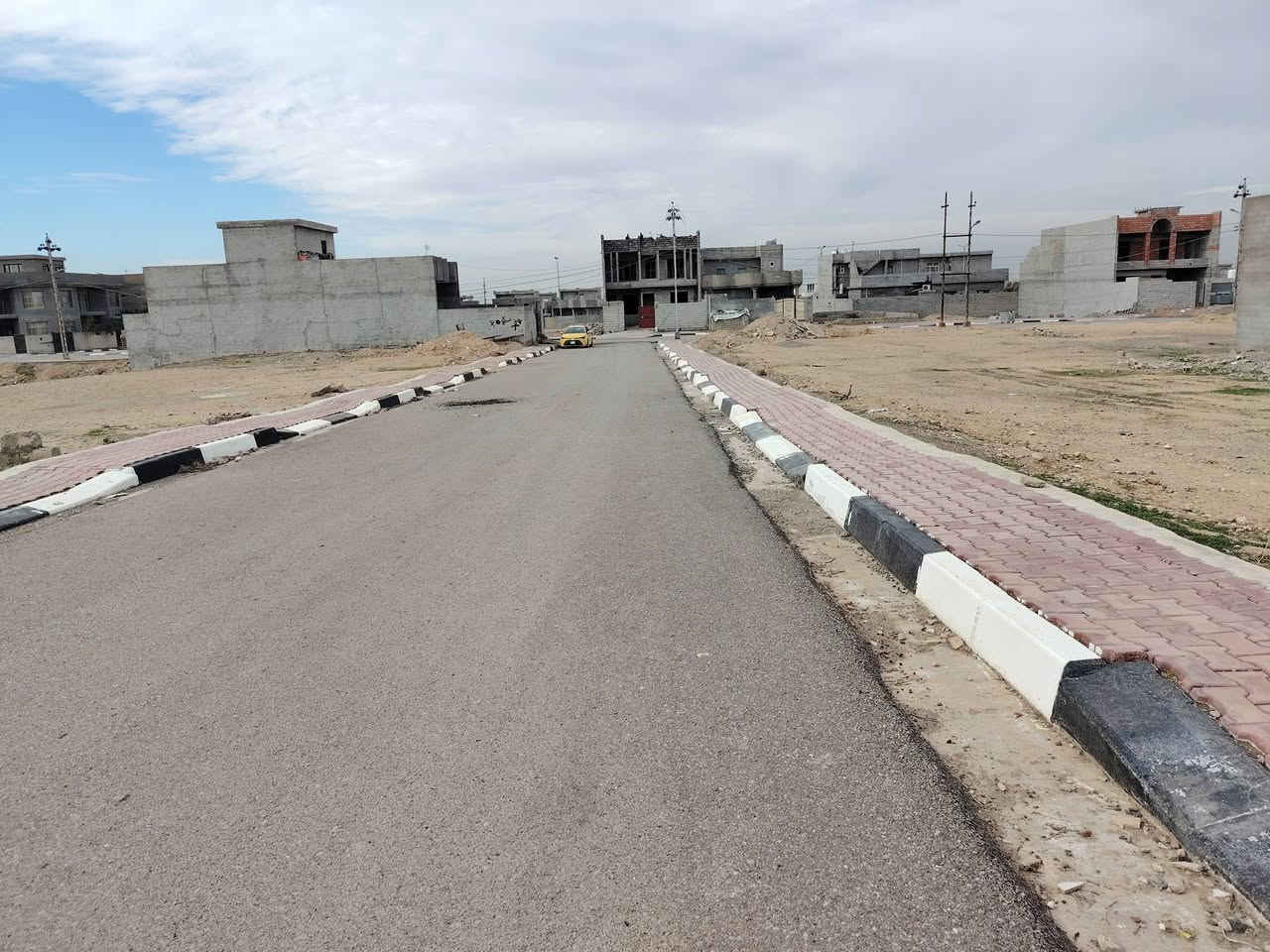 بسم الله الرحمن الرحيم
السلام عليكم ورحمة الله وبركاته
يعلن مكتب علي الصميدعي للاستثمار العقاري
عن توفر قطعة ارض للبيع #طابو_صرف المساحة ٢٥٠ متر مربع العرض ١٠متر الطول ٢٠ متر الموقع حي المرور القديم ارض عدلة كما موضحة بالصور المنطقة تحتوي على كافة الخدمات ماء اسالة كهرباء تبليط اناره مجاري ٠٠٠ للاستفسار عن السعر وباقي التفاصيل الاتصال على الارقام التالية او مراسلة الصفحة :
📞 *********** متوفر واتس اب
📞 *********** متوفر واتس اب
او زيارة مكتب علي الصميدعي للعقار الكائن في ديالى ٠ جلولاء ٠ حي الشهداء ٠ مقابل اتحاد شباب جلولاء ٠ ودائرة التقاعد ٠
