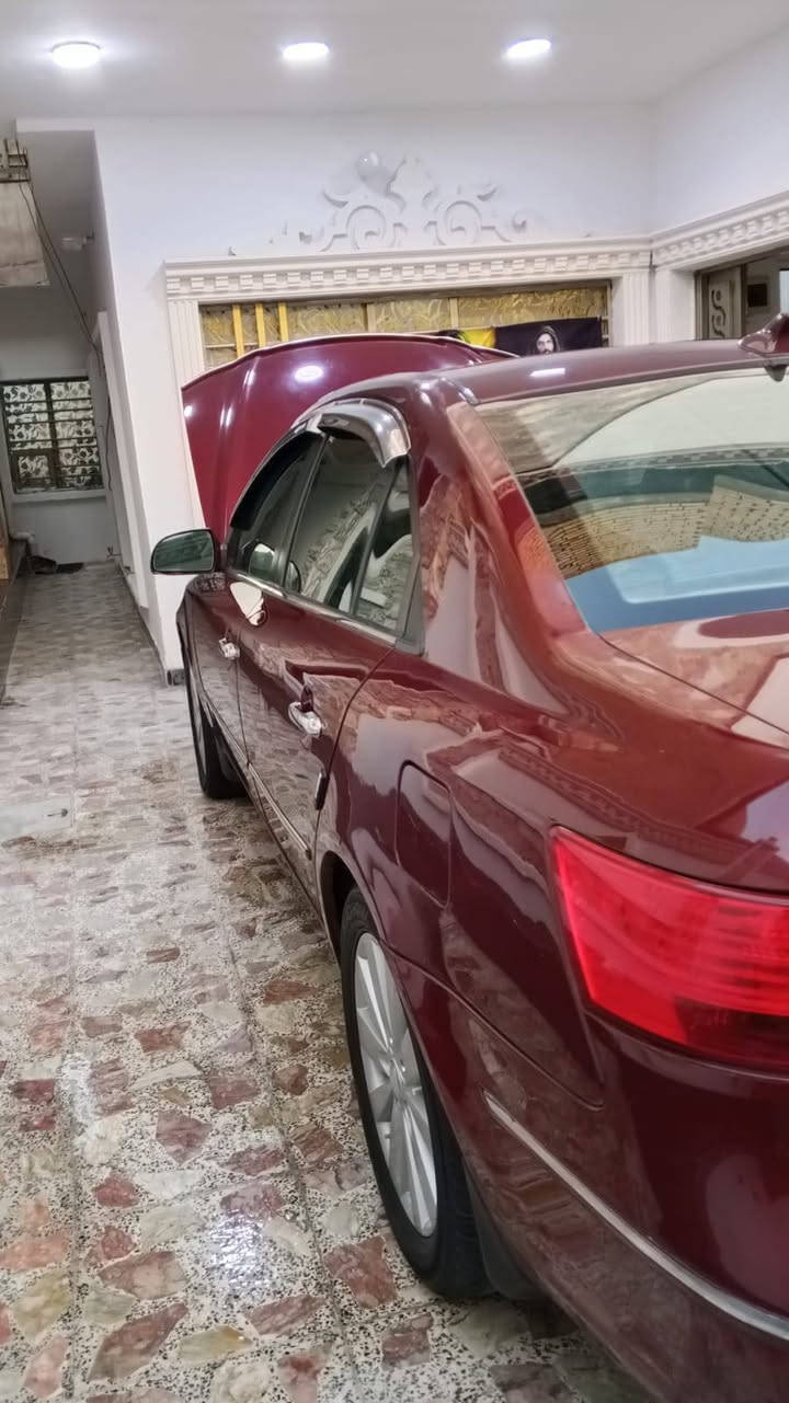 سوناتا موديل 9 وارد امريكي حادث نص جاملق خلفي جوة القبق مال بانزين فقط 
محرك 6 سلندر محرك وكير حاوية بجيس 
 صبغ جاملق خلفي فقط الباقي كفالة 
حدادية جديدة 
جاهزة من كل النواحي 
رقم بغداد إنكليزي بسمي تحويل مباشر 
السعر 105 وبي مجال 
رقم الهاتف ***********
