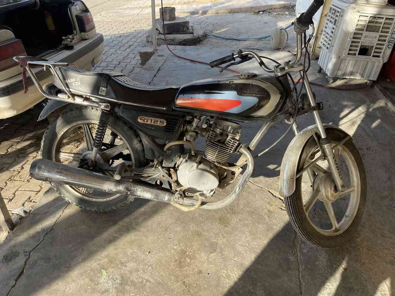 ماطور اربعه لبيع مابي اي عيب سعر ٢٣٠ بي مجال مكانى خانقين ***********
