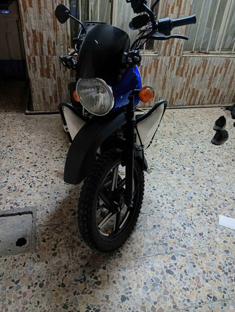 السلام عليكم حبايب  
بوكسر البيع مشتغله قليل  هسه اريد ابيعه  مرقم 
دراجة نضيفه سنويه بسمي ثاني يوم اديرك 
سعر 1800والله نضيفه  ياخذه بعافيه 
مكان دراجه الدولعي  حريه *********** 🌹🌹
