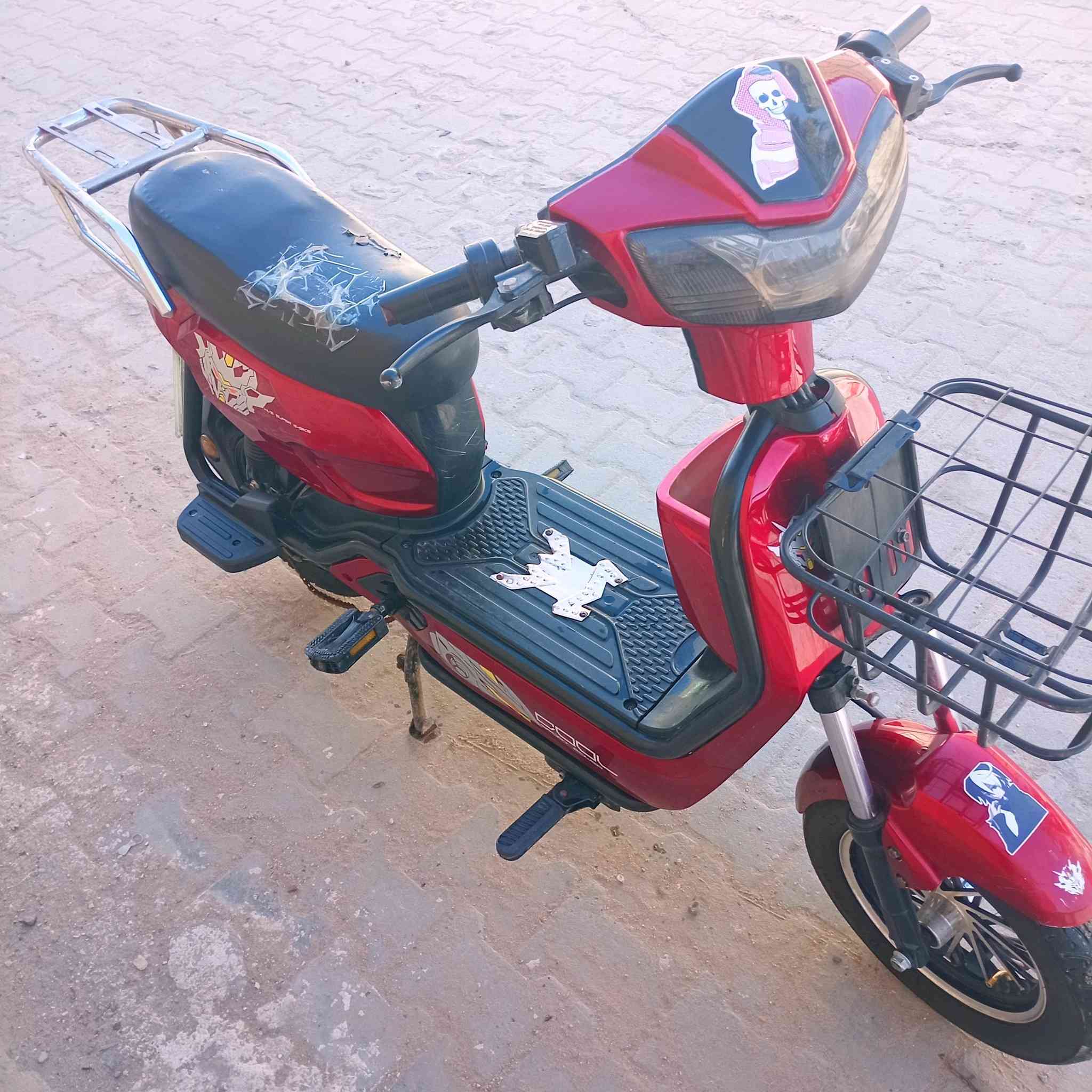 السلام عليكم
دراجه شحن 5 بطاريات سرعتها 109 الدراجه نضيفه
شلعتها حلوه دراجه 60V _1000W دراجه ترجع بك لايت زنون مع نشره حوالي الدراجه اكبر حجم
السعر 400 وبيها مجال حك الجيه
اي استفسار الرقم ***********
