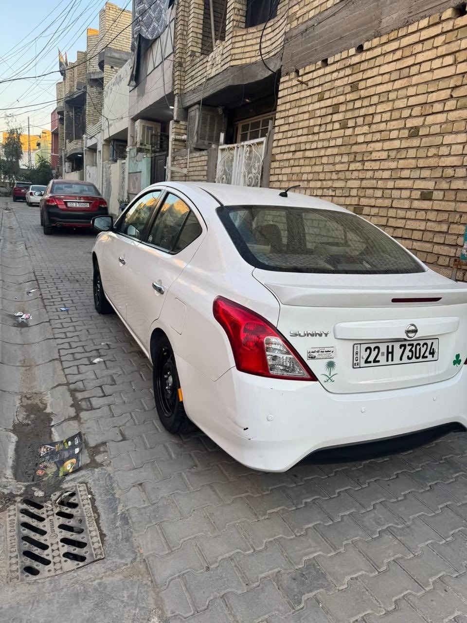 سني موديل ٢٣ رقم اربيل السياره سنويه بسمي مكفوله من الصبغ والبارد اربع جام كهرباء شاشه كامره مدوشمه ارضيه وكشنات تخم تاير كير مكينه مكفولات كلشي ما تصرف عليه السعر ١١٧ وبي مجال مكان السياره بغداد الشعله الاتصال ***********
