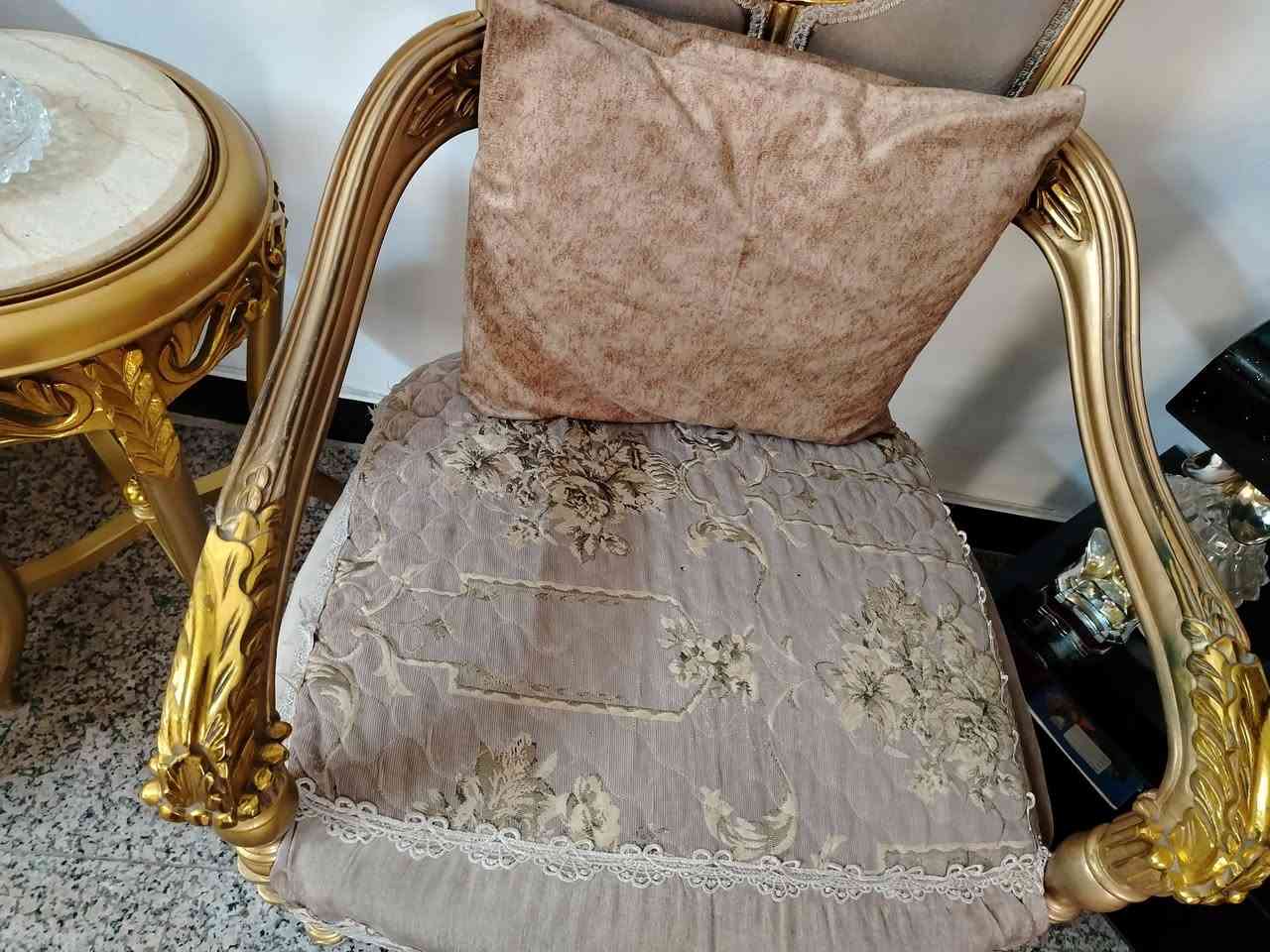 سلام عليكم مفرش تخم للبيع مابيه  ضرر استخدام قليل 10مقاعد سعره 20الف وبيها مجال قليل مكان الحريه مقابل كباب ابورضا اللي يريده يدخلي خاص


**إذا كنت صاحب هذا الإعلان وتريد حذفه لأي سبب، رجاءا أرسل رسالة إلى الدعم الفني**