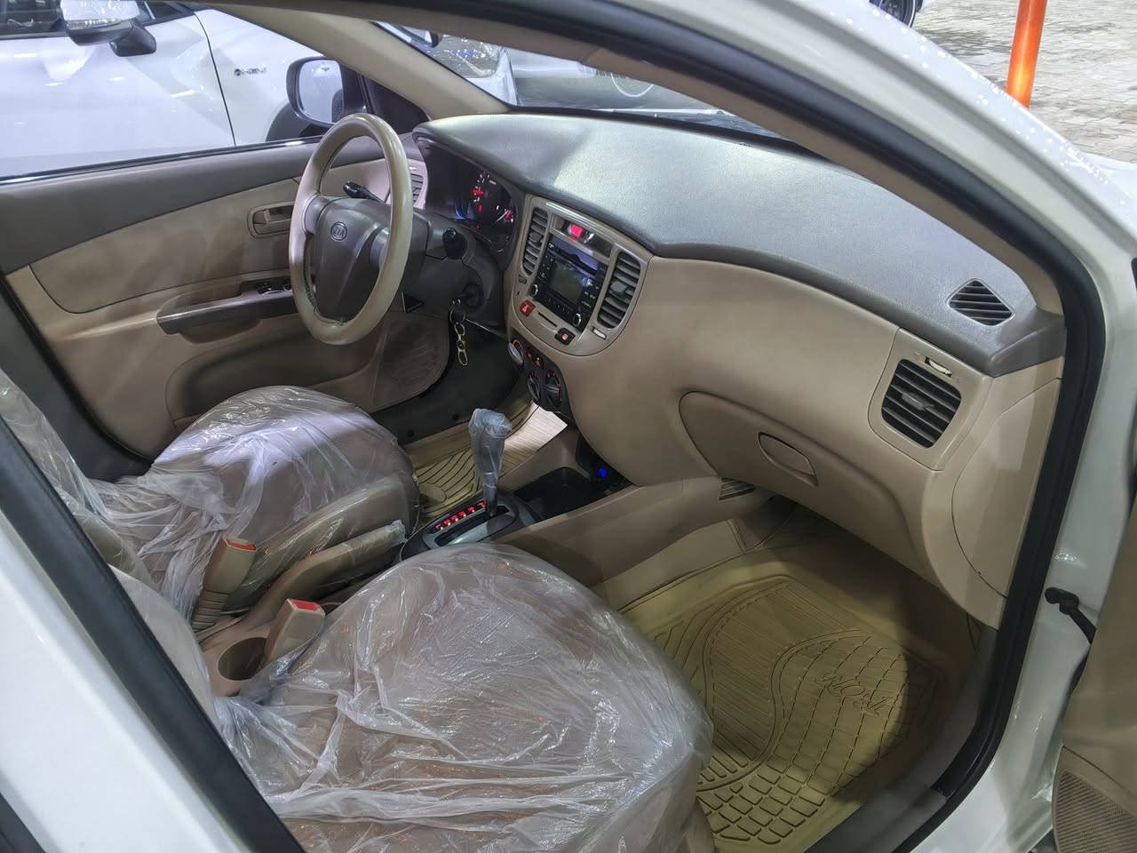 السلام عليكم ريو 2011 سعر 93
بيهه بارد بل باب قليل سيارة مكفوله محرك 1400حداديه تبريد ثلج رقم اربيل سياره جاهزة من كلشي العنوان النجف *********** رقمي بيهه مجال مراوس ياباني
