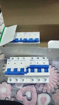 قواطع ثري فيز مزدوجة • انترلوك • ٦٣ أمبير