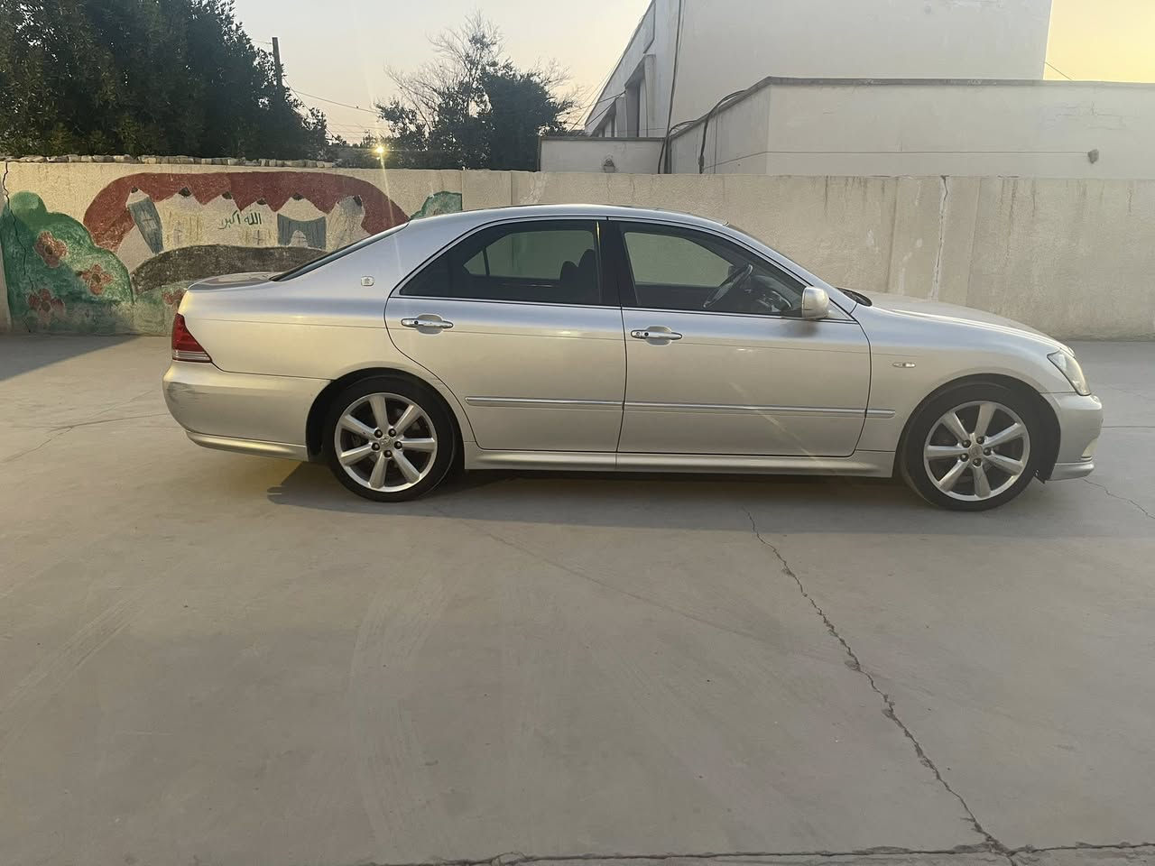 شاهينه ادوات كفاله من الكص والضربه سياره جاهزه مكينه كير حداده تبريد شاصي 82 اثليت اصل كشن حضن تلث دكم 6 بصمات كامره دواره السياره جديده كلشي شغال بيه تحوير نجف متوم طبق الا رقم جنوبي مال سيارتنه الثانيه يعني لف راسك اونام وين ماتريد تروح روح مكانه البصره سعرها 60 اوبيه مجال قليل ***********
